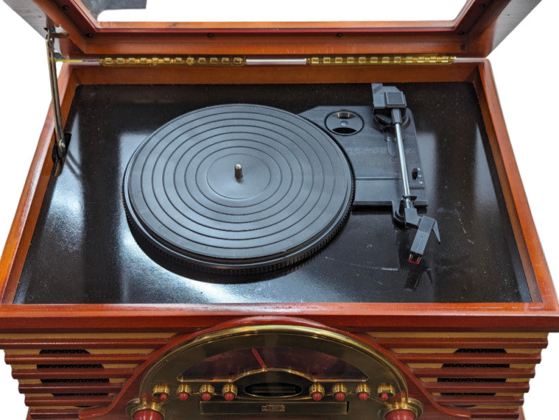 PHILCO Wood Turntable / CD Player / Radio in good condition