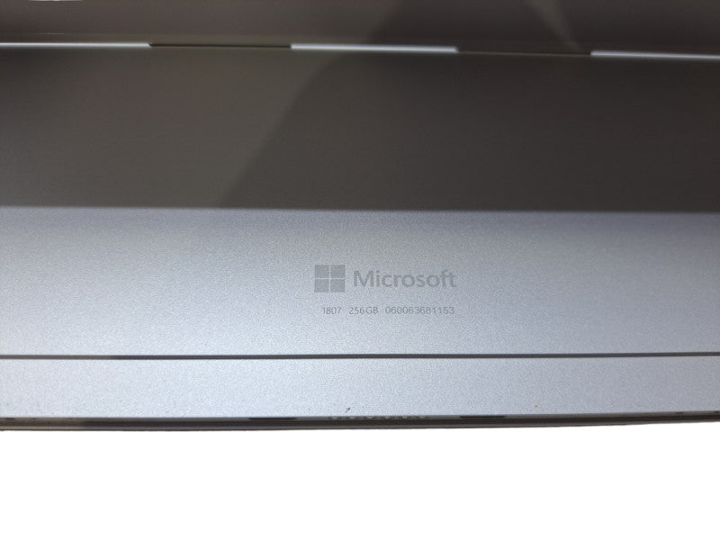 Microsoft Surface Pro 1807 | i5-7300U @ 2.60GHz, 8GB Ram, 256GB SSD