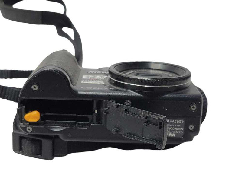 Nikon COOLPIX P5100 12.1MP Digital Camera, READ _