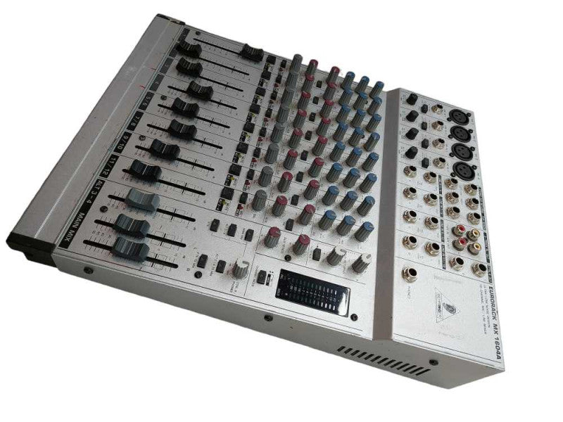 Behringer Eurorack MX 1604A Mixer =