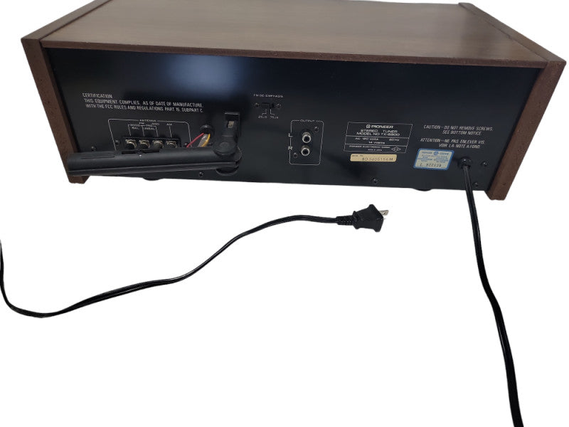 Pioneer TX-6800 AM/FM tuner| Classic silver model with wood case