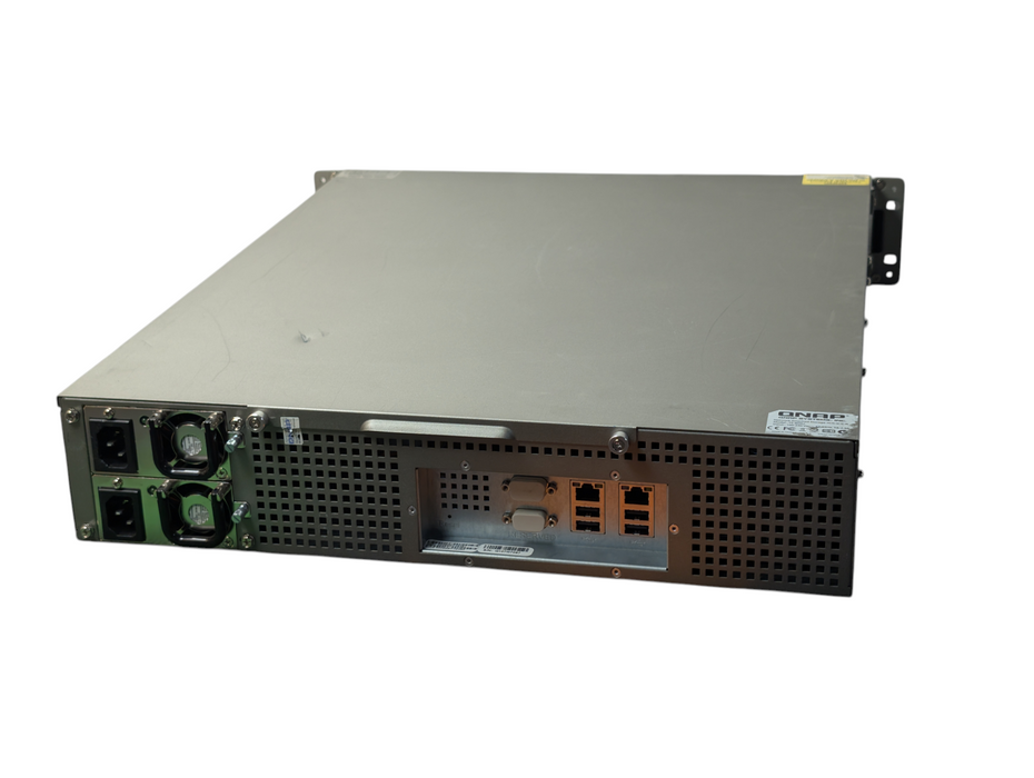 QNAP TS-809U 8 Bay NAS 4x 2TB HDD installed  -