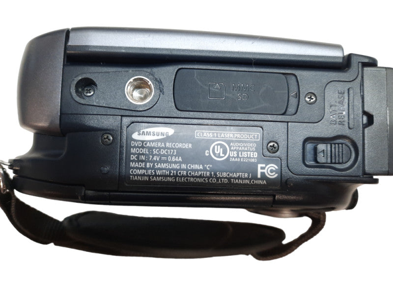 Samsung DVD Camera Recorder SC-DC173 Video Camera w/ Carrying case