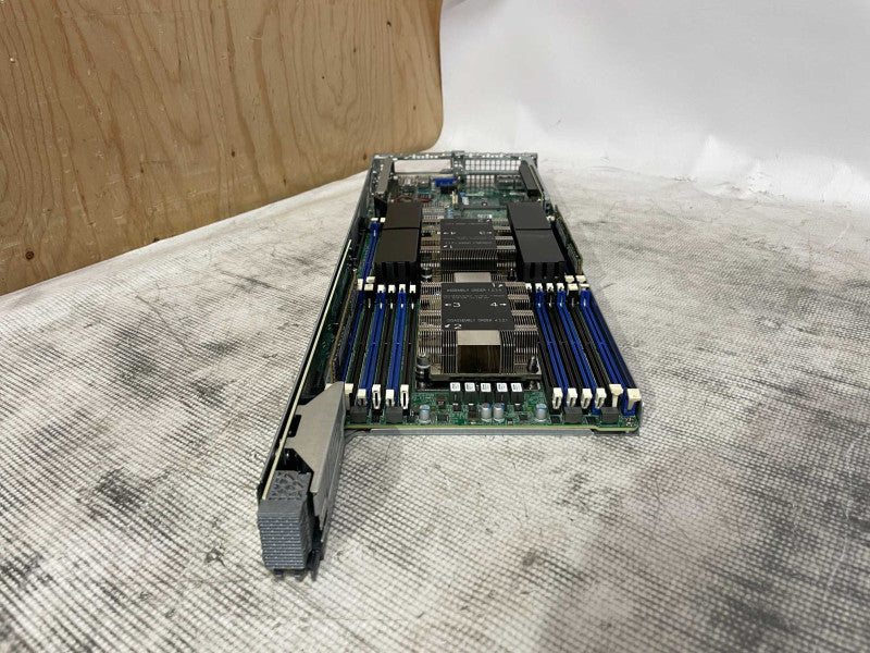 Supermicro X11DPT-B Server Node, 2x Xeon Gold 6140 18C 2.30GHz, 64GB DDR4 Q
