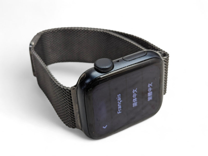 Apple Watch SE (2nd generation) (GPS) 40mm with Milanese Loop PLEASE READ  -