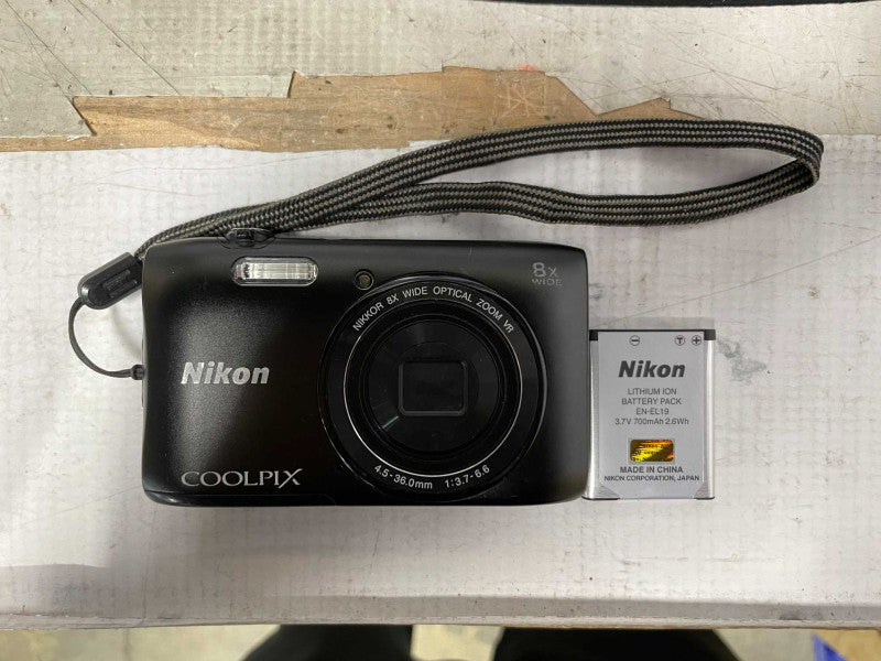 Nikon COOLPIX S3600 20.1MP Digital Camera w/ Battery