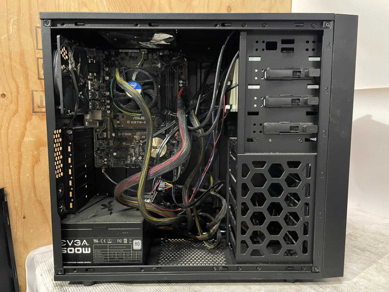 Custom PC/ASUS H97M-E w/ Intel Core i5-4690 3.50GHz, 8GB DDR3, No HDD
