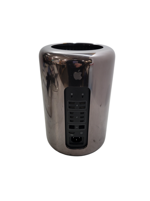 Apple Mac Pro Late 2013 - Xeon E5-1620 v2 16GB RAM 2xAMD FirePro D300 256GB SSD