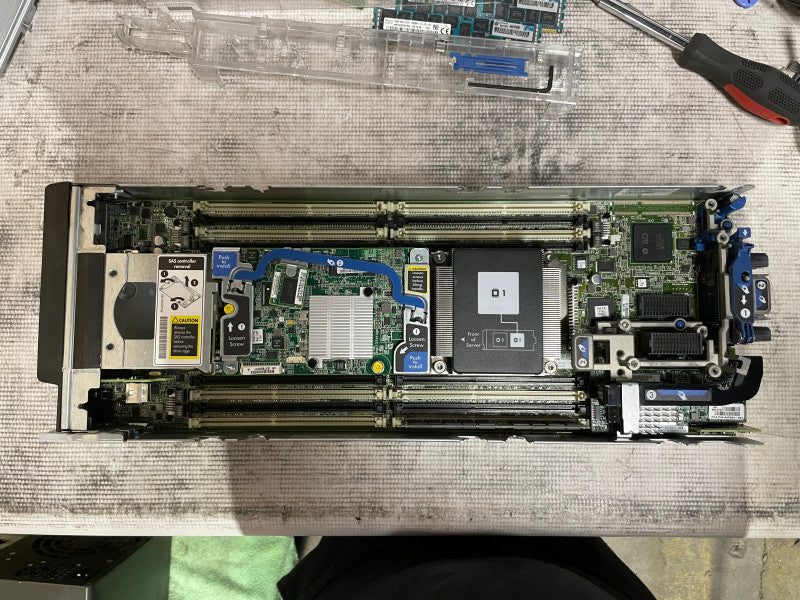 HP ProLiant BL460C GEN8 Blade server, 1x Xeon E5-2640, 16GB DDR3, No HDD