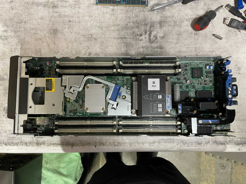 HP Proliant BL460c Gen9 Blade Server 1x Xeon E5-2620v3 2.40GHz, 16GB DDR4