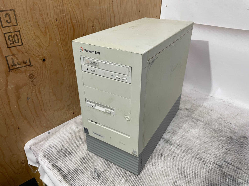 Vintage Packard Bell Multimedia D135 A940-TWR Pentium 233MHz 32MB RAM