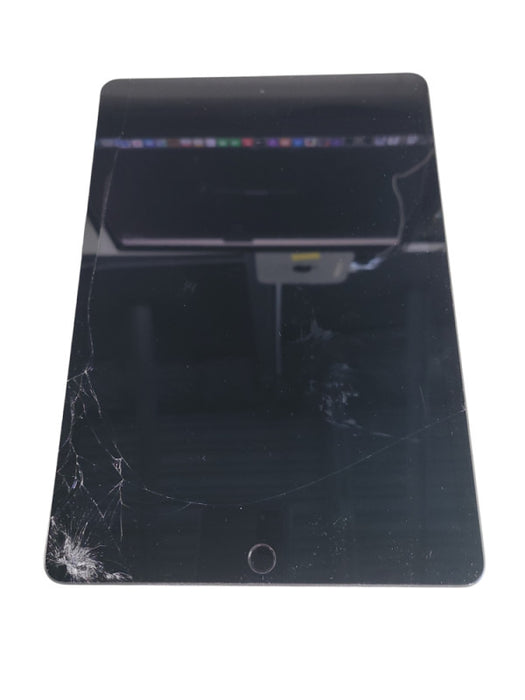 Apple iPad 8th Gen 128GB (A2428) - READ Î