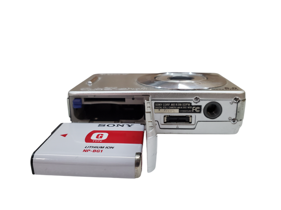 Sony Cyber-shot DSC-W50 6MP Digital Camera w/ Battery