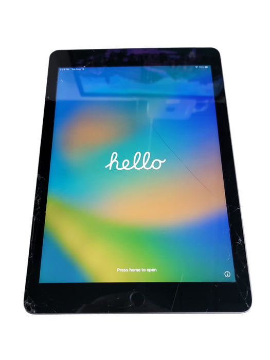 Apple iPad 5th Gen (A1823) - READ Î