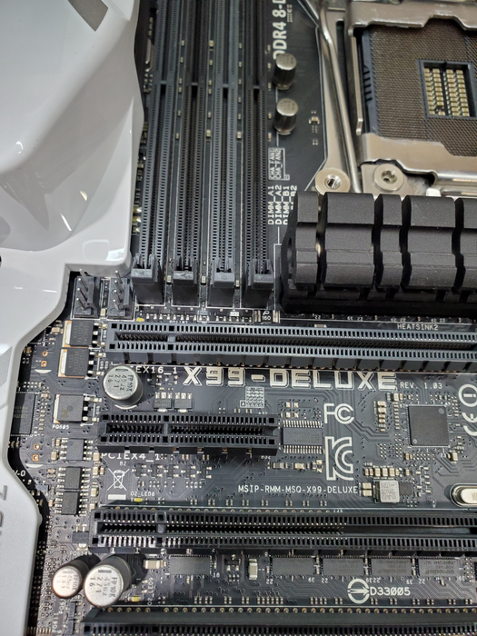 ASUS X99-Deluxe LGA 2011-v3 Gaming Motherboard *READ*