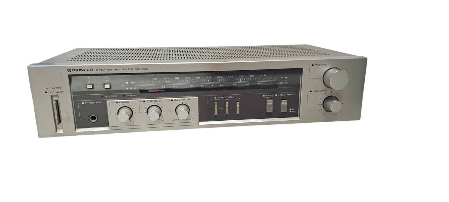 Pioneer SX-303 Stereo Receiver Amplifier AM/FM  Made in Japan