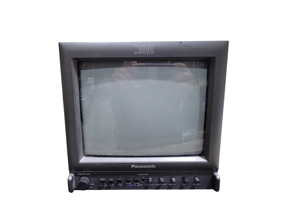 PANASONIC BT-S901Y color video Monitor