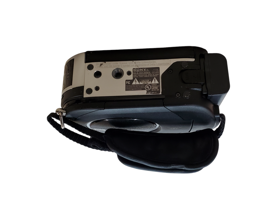 Sony DCR-DVD610 DVD Camcorder w/ Battery and Adapter