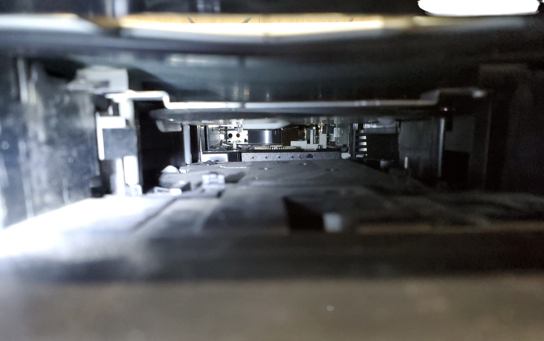 Quantum SuperLoader 3 L700 - LTO-3 Tape Autoloader *READ*