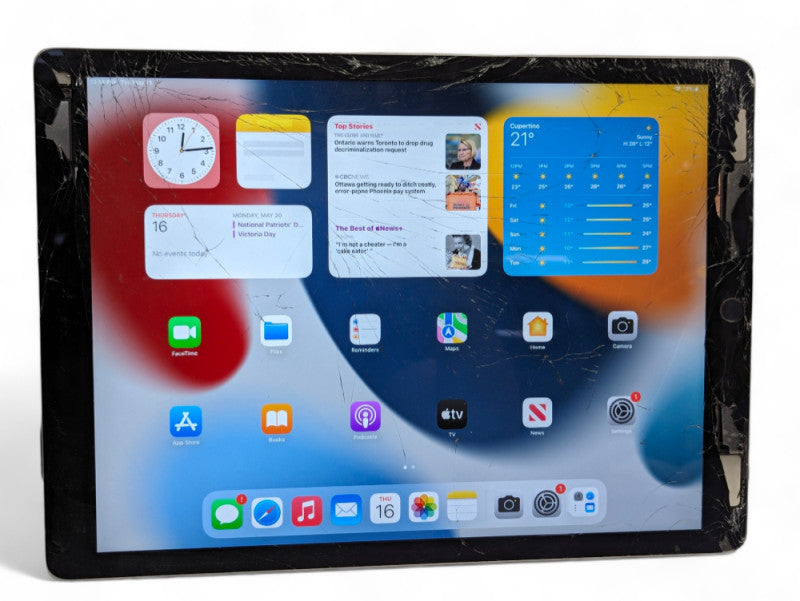 Apple iPad Pro (12.9 inch) A1584 128GB UNLOCKED Please READ  -