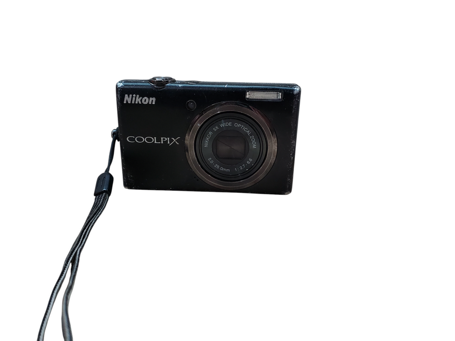 Nikon CoolPix S570 12mp Digital Camera, With Battery