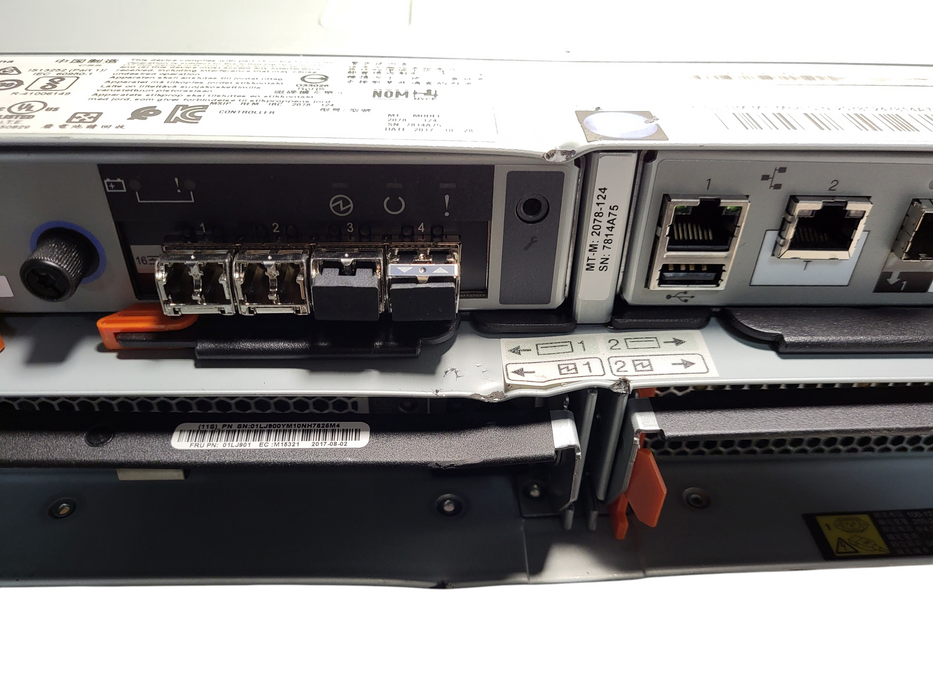 Lenovo/IBM Storwize V5000 Chassis 01AC381 2.5" w/ 2x IBM 01LJ608 node canister