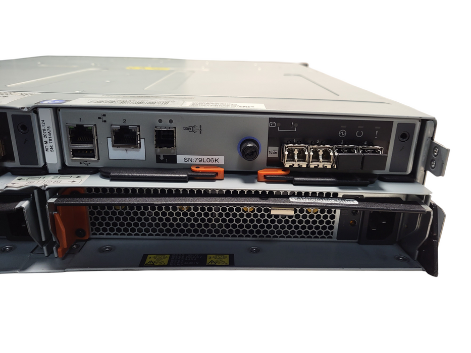 Lenovo/IBM Storwize V5000 Chassis 01AC381 2.5" w/ 2x IBM 01LJ608 node canister