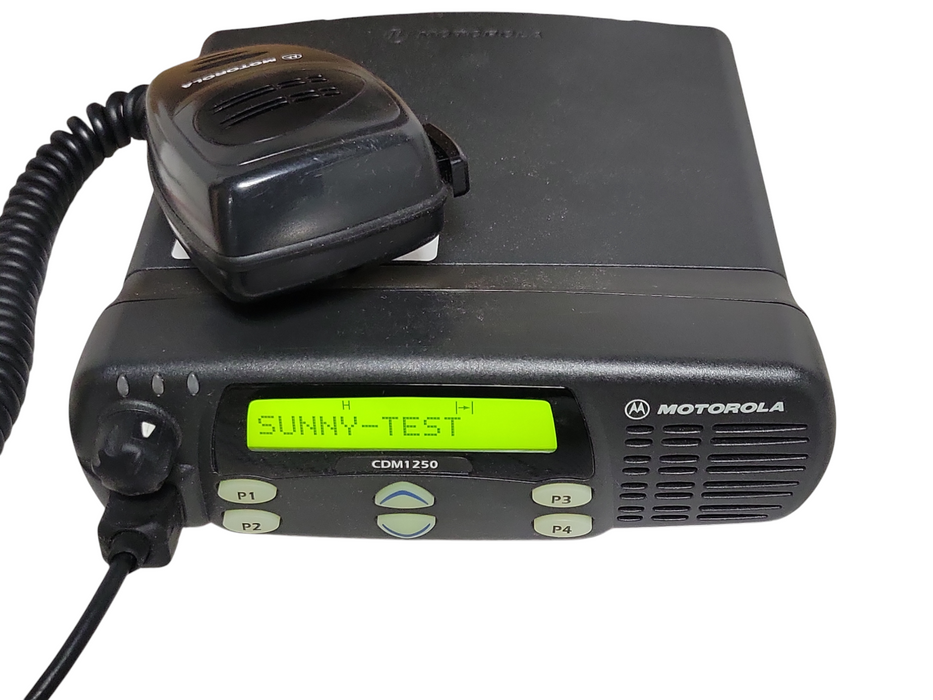Motorola CDM1250 UHF  2 Way Mobile Radio Black W/ mic ONLY AAM25RKD9AA2AN, READ