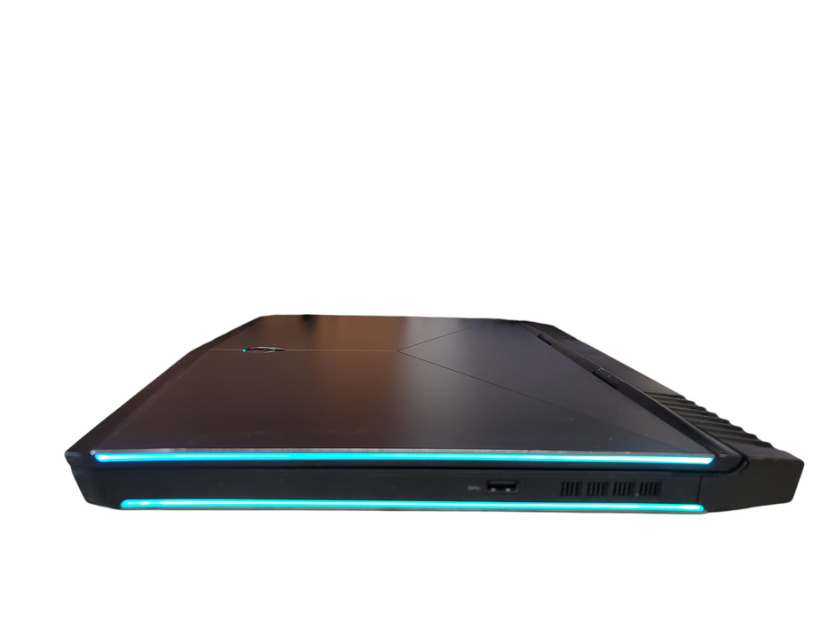 Alienware 15 R3 i7-7700HQ 16GB DDR4 GTX 1060 256GB NVMe READ