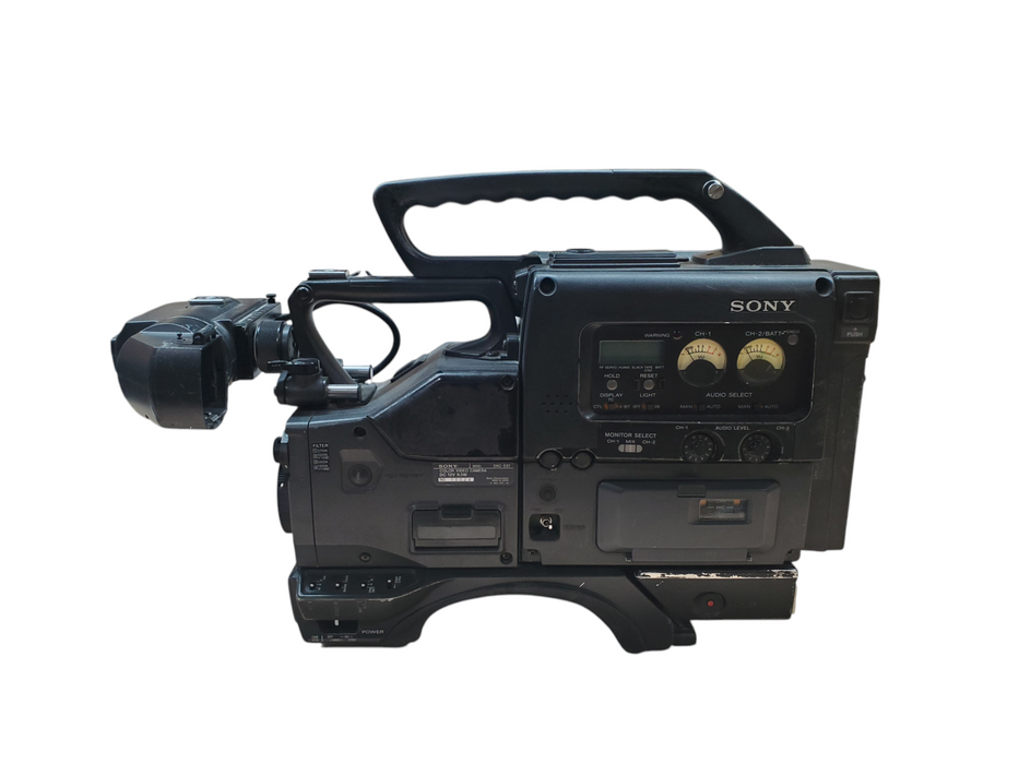Sony Color Video Camera DXC-537 Betacam w/ PVV-1 Videocasette Recorder *READ*