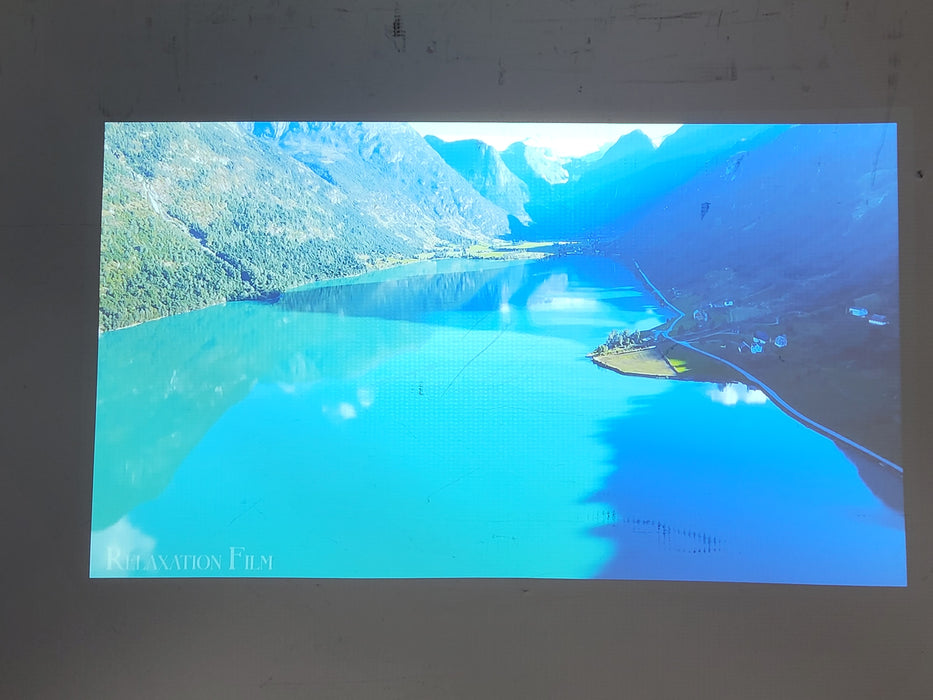 BenQ SP890 Full HD DLP Projector - 4000 Lumens - Lamp Timer : 1923 Hours