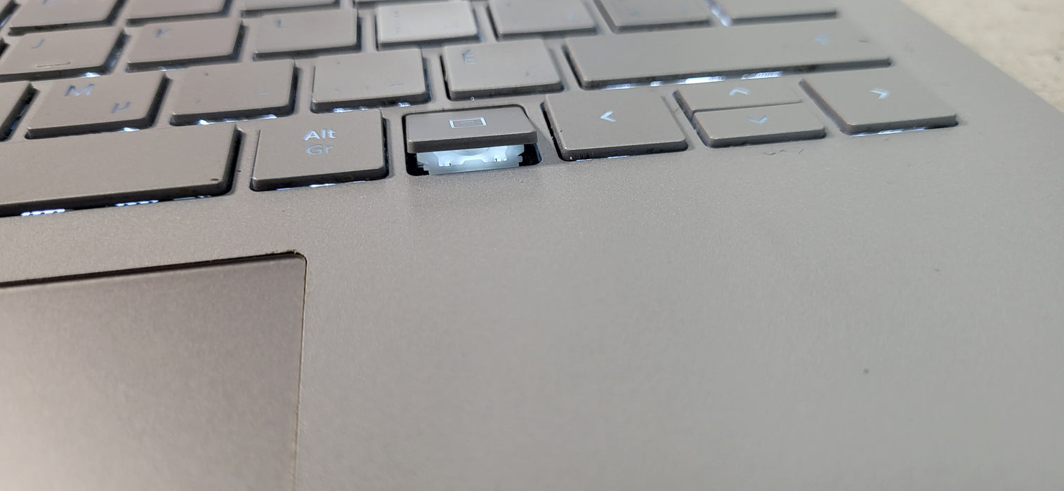Surface Book 3 i7-1065G7 CPU|16GB DDR4 GTX 1650 GPU|250 GB SSD | READ