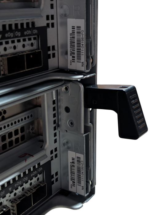 NetApp FAS8300 NAF-1901 Storage 2x Controllers 4x Silver 4210 CPU 32GB RAM