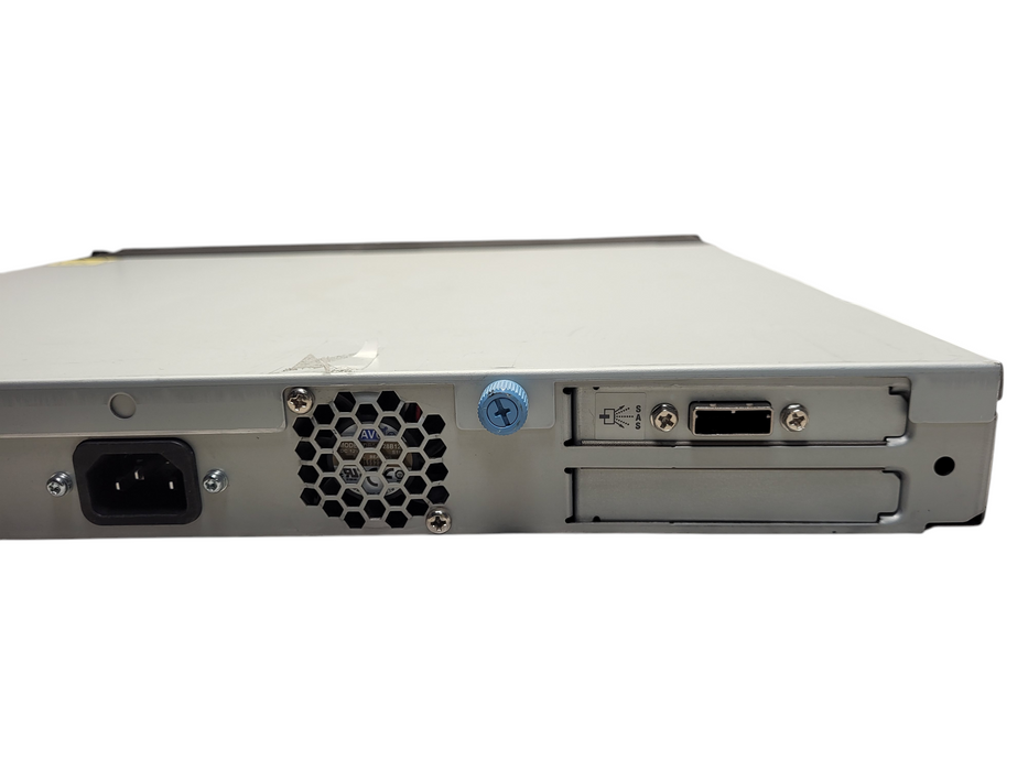 QUANTUM 72261U3 Tape Drive 9-03696-01 Server w/ LTO5 tape drive