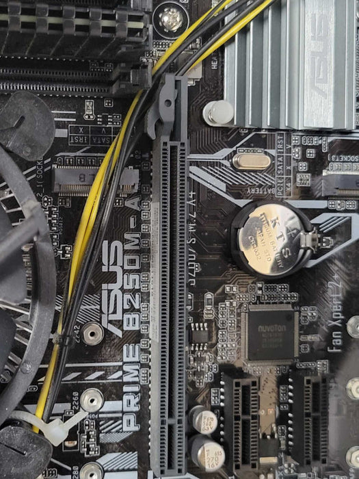 Custom/Asus Desktop PC, Core I5-7400 3.0GHz, 8GB DDR4, No HDD _