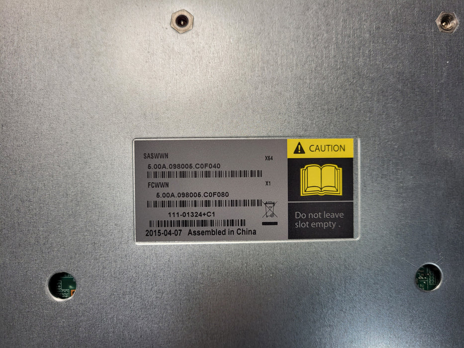 NetApp NAJ-1001 - 2.5in w/ NETAPP 111-01324+C1 SAS SFP CONTROLLER MODULE