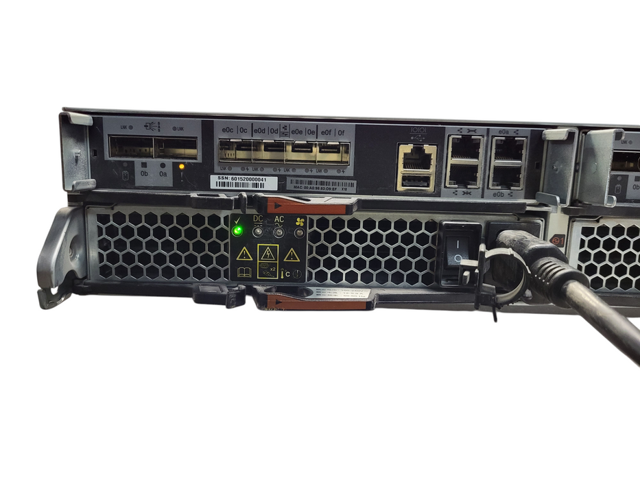 NetApp NAJ-1001 - 2.5in w/ NETAPP 111-01324+C1 SAS SFP CONTROLLER MODULE