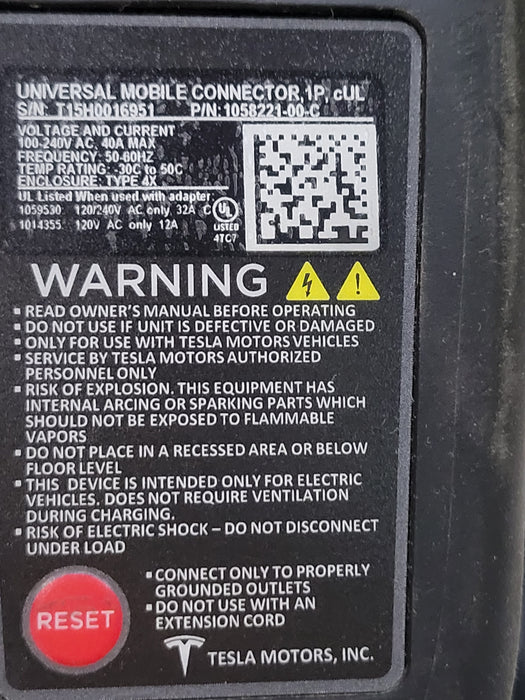 TESLA MODEL S 3 X Y UNIVERSAL MOBILE CONNECTOR 1058221-01-C, READ