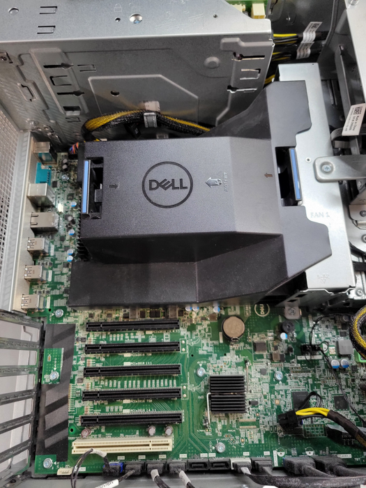 Dell Precision T5820 - Xeon W-2123 16GB DDR4 NO HDD 950W PSU