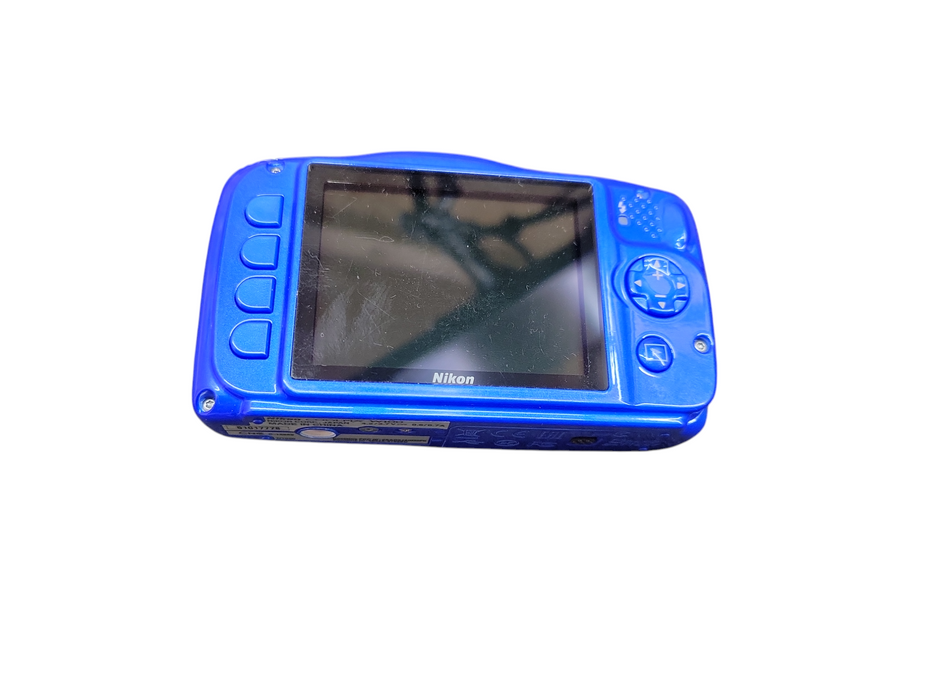 Nikon COOLPIX W100 Blue Digital Camera 13.2 MP Waterproof With Battery