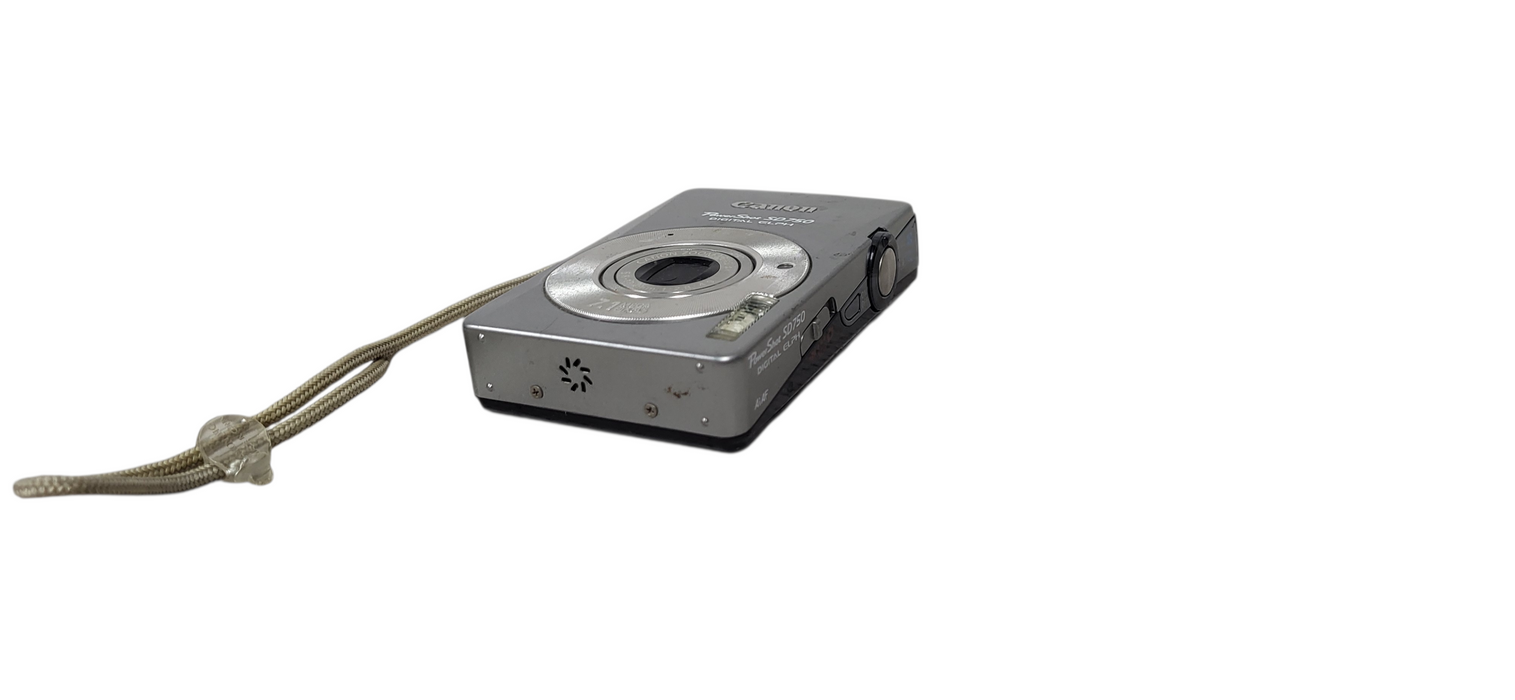 Canon PowerShot SD750 7.1MP Elph Digital Camera | READ