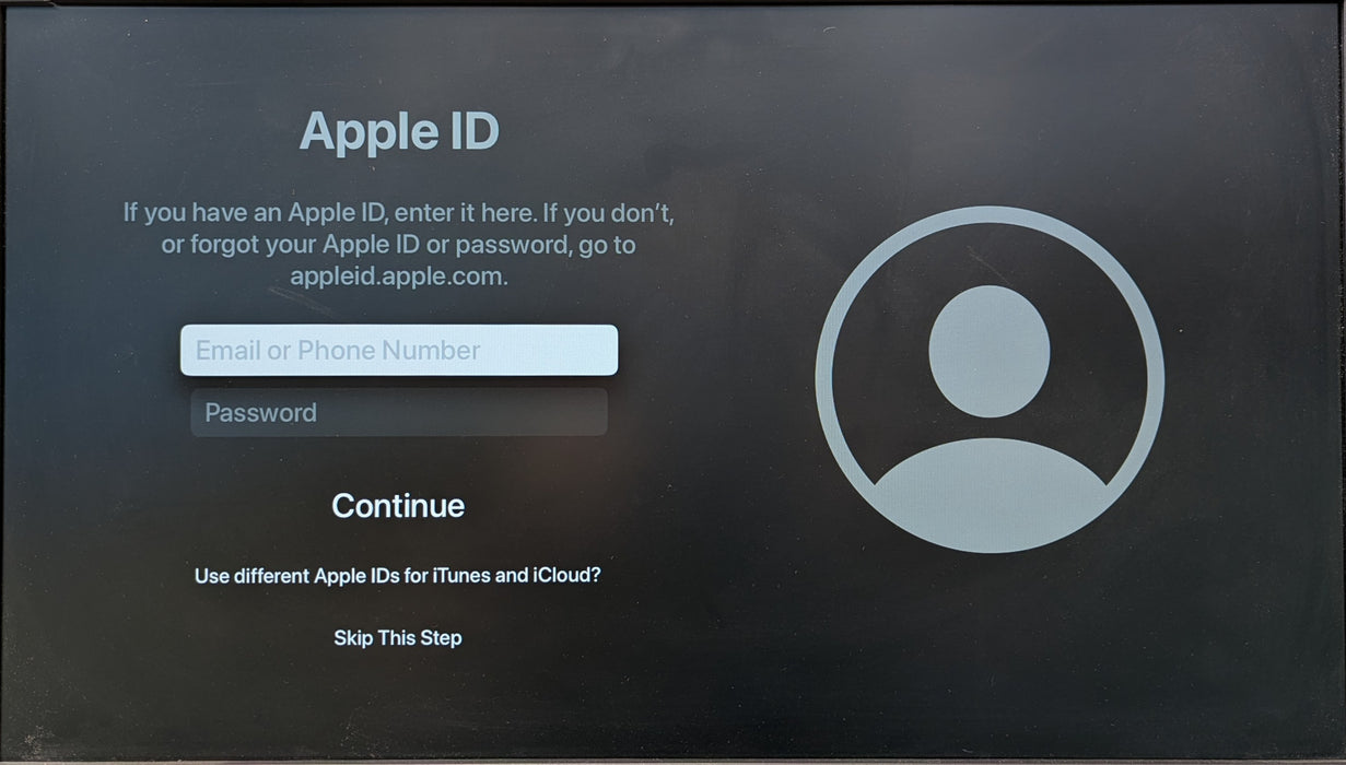 Apple TV (4th Generation) 64GB HD Media Streamer, A1625 w/ Remote