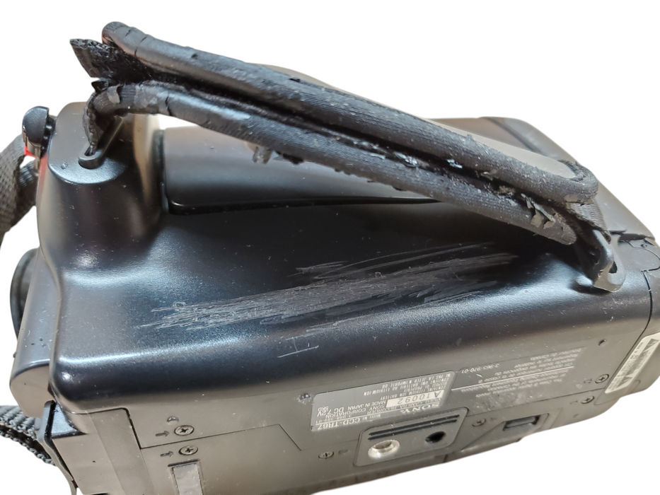 Sony CCD-TR67 Video Camera Recorder w/ Battery *READ*