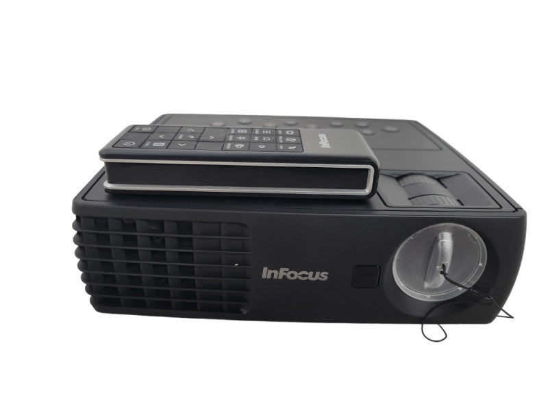 InFocus IN1110 Mobile DLP Projector - 58 Lamp hours !
