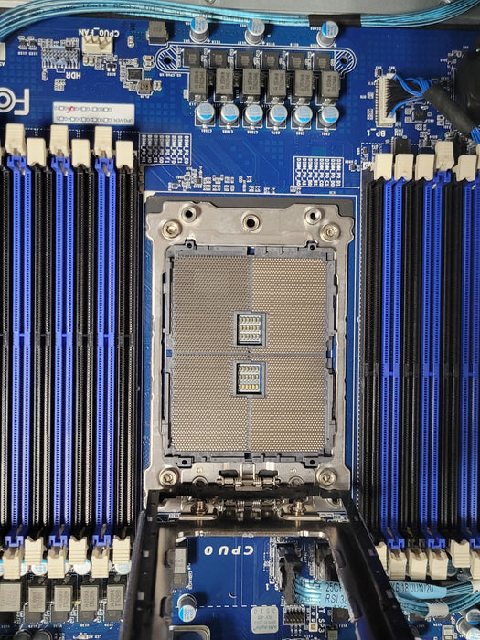 Gigabyte R282-Z93 12x3.5" Barebones Server 2x 2000W | Supports EPYC & NVMe, READ