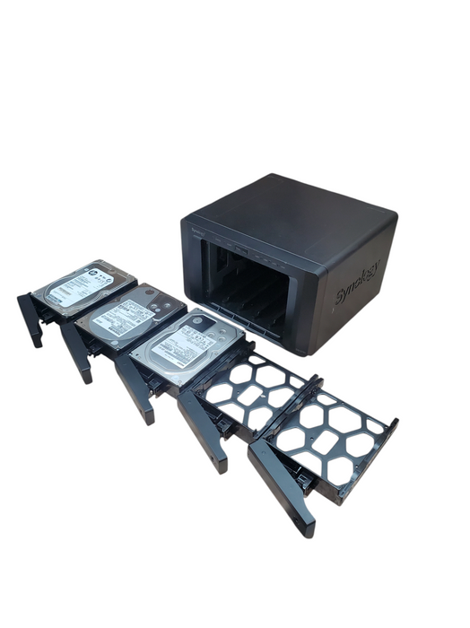 Synology DS1515+ 5-Bay NAS Disk Station 3x 2TB HDDs