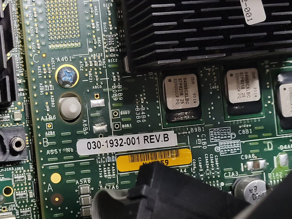 SGI Silicon Graphics Fuel Workstation CMN017- R16000 800MHz CPU 4GB RAM (READ)