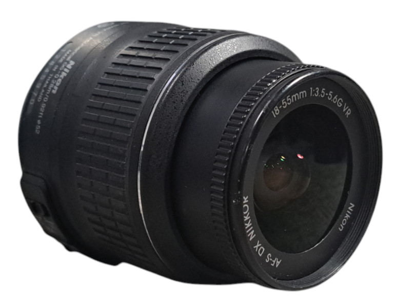 Nikon AF-S DX Nikkor 18-55mm 1:3.5-5.6G VR 52mm Lens