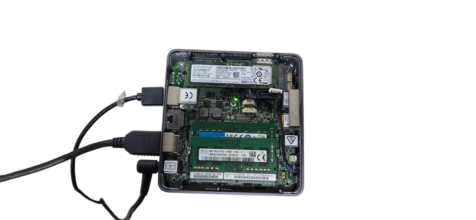 Intel NUC BOXNUC7i3BNK Mini PC | i3-7100U, 8GB RAM| 256GB NVME
