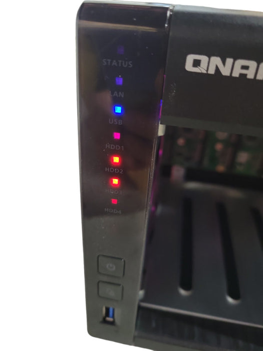 QNAP TS-451+, 4 Bays NAS Enclosure READ !